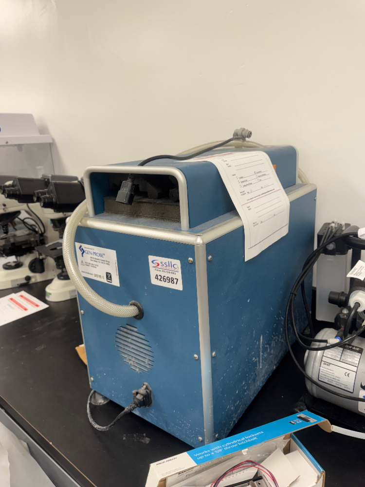 Image of Gen-Probe Vacuum Pump